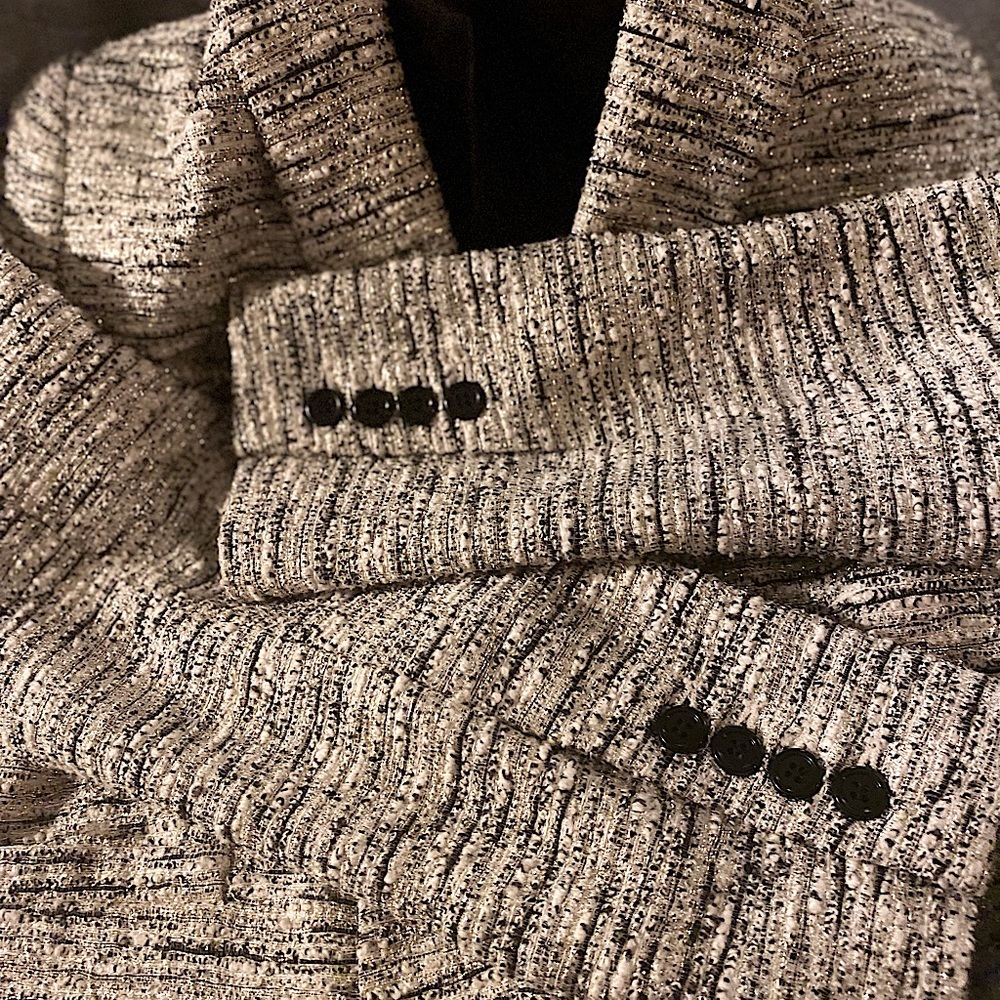 Alice + Olivia Amelia Metallic Tweed Cropped Blazer - Picture 9 of 11